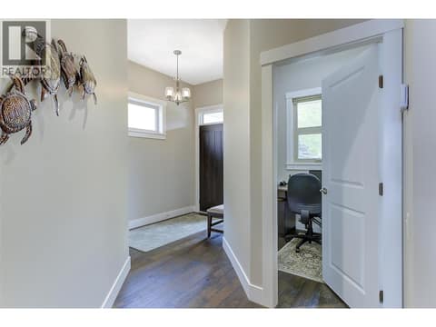 High ceilings in Entry at 1836 Tower Ranch Boulevard Unit# 2, Rutland North, Kelowna