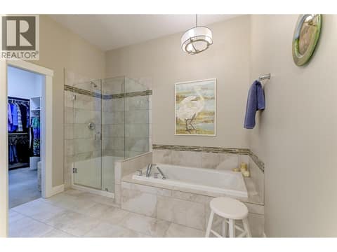 Luxurious 5 piece Ensuite at 1836 Tower Ranch Boulevard Unit# 2, Rutland North, Kelowna