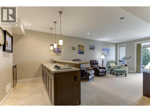 Wet bar off family room at 1836 Tower Ranch Boulevard Unit# 2, Rutland North, Kelowna