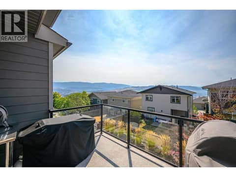 Photo 14 of 5112 Turtle Pond Court, Bella Vista, Vernon