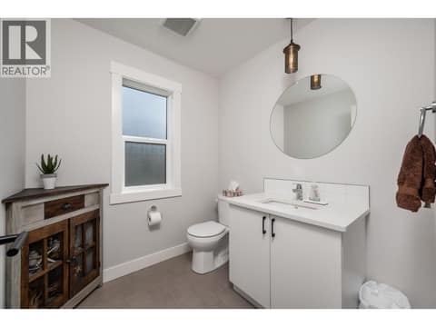 Photo 15 of 5112 Turtle Pond Court, Bella Vista, Vernon