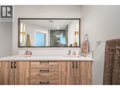 Photo 28 of 5112 Turtle Pond Court, Bella Vista, Vernon