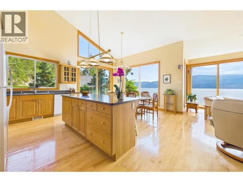 Photo 11 of 17538 Coral Beach Road, Lake Country North West