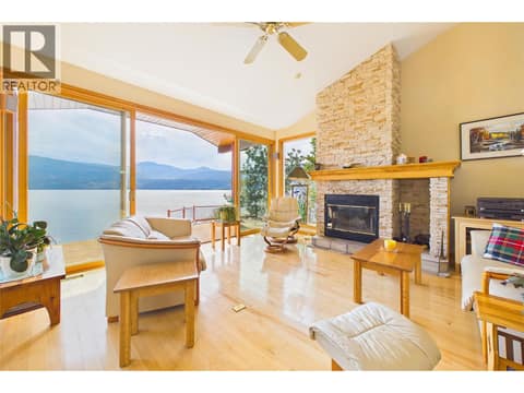 Photo 8 of 17538 Coral Beach Road, Lake Country North West