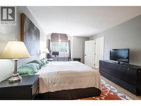 Second level-Master Bedroom at 670 Cassiar Road, Dilworth Mountain, Kelowna