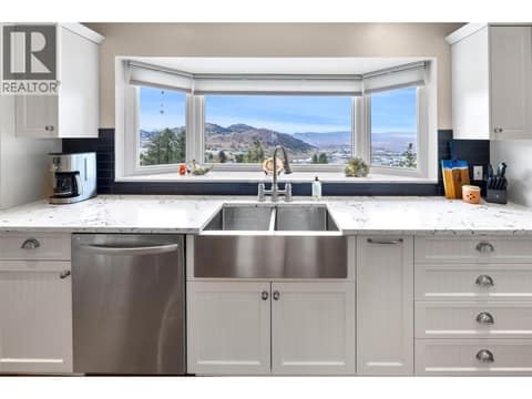 Photo 8 of 1908 Glencoe Place, Sahali, Kamloops