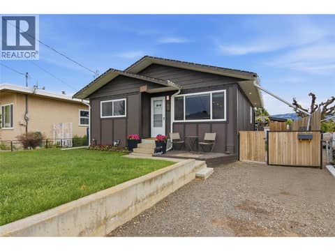 Photo 2 of 363 Willow Street, North Kamloops