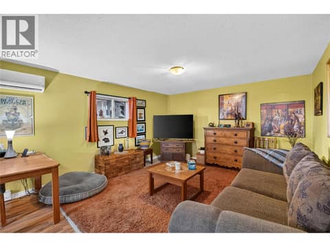 Unit 355 - Lower Level at 355 & 357 Gwyer Street, Uplands/Redlands, Penticton