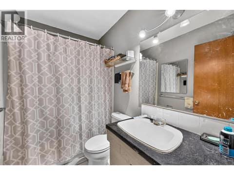 Unit 355 - Upper Level at 355 & 357 Gwyer Street, Uplands/Redlands, Penticton