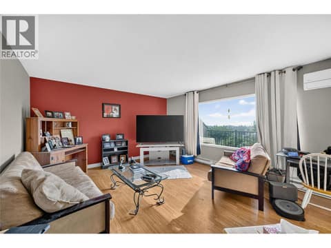 Unit 355 - Upper Level at 355 & 357 Gwyer Street, Uplands/Redlands, Penticton