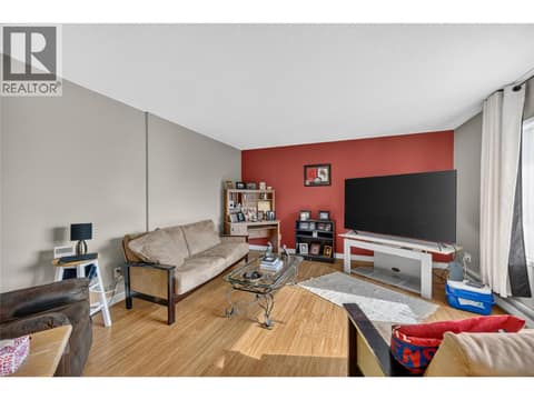 Unit 355 - Upper Level at 355 & 357 Gwyer Street, Uplands/Redlands, Penticton