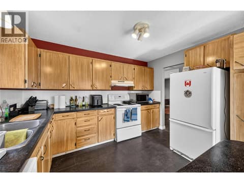 Unit 355 - Upper Level at 355 & 357 Gwyer Street, Uplands/Redlands, Penticton
