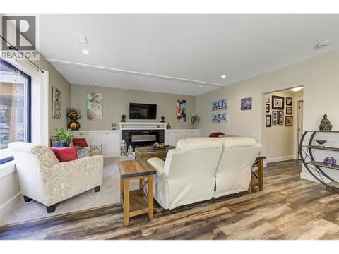 Suite at 12633 Driftwood Court, Lake Country North West