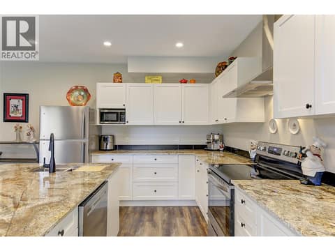 Suite Kitchen at 12633 Driftwood Court, Lake Country North West