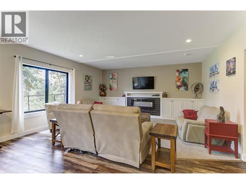 Suite Living Room at 12633 Driftwood Court, Lake Country North West