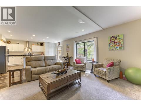 Suite Living Room at 12633 Driftwood Court, Lake Country North West