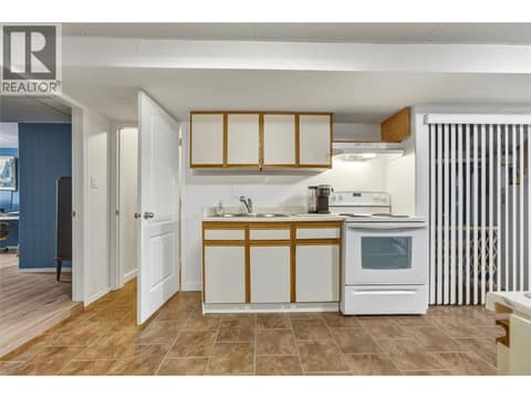Photo 24 of 2419 Bradley Drive, Armstrong/ Spall.
