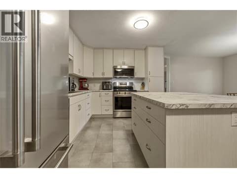 Photo 9 of 2419 Bradley Drive, Armstrong/ Spall.