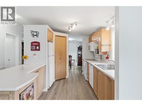 Kitchen at 1850 Shannon Lake Road Unit# 73, Shannon Lake, West Kelowna