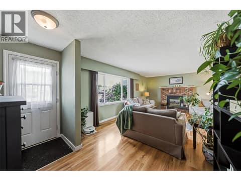 Photo 4 of 1125 Halston Avenue, North Kamloops