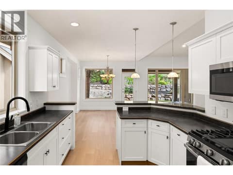 Photo 14 of 153 Mashie Crescent, Predator Ridge, Vernon