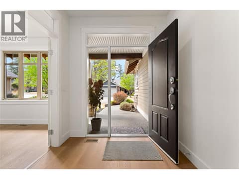 Photo 4 of 153 Mashie Crescent, Predator Ridge, Vernon