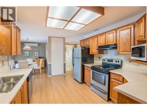 Photo 19 of 320 Brandon Avenue Unit# 105, Main South, Penticton