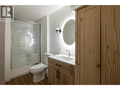 En-suite added to Primary bedroom at 5300 25 Avenue Unit# 20, Okanagan Landing, Vernon