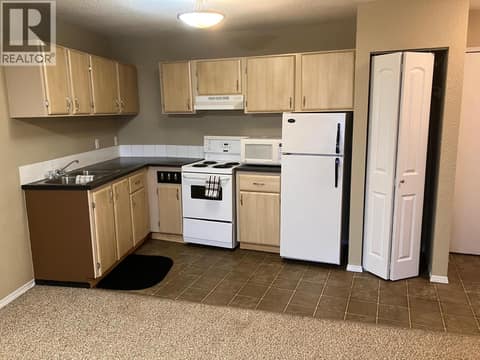 Photo 3 of 555 DALGLEISH Drive Unit# 401, Sahali, Kamloops