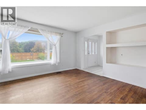 Photo 4 of 1636 TRANQUILLE Road, Brocklehurst, Kamloops