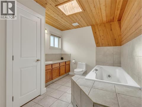 Photo 31 of 157 ADAMS Crescent, Columbia/Duncan, Penticton