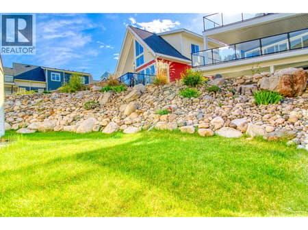 Private rear garden at 6871 Santiago Loop Unit# 115, Fintry, Kelowna