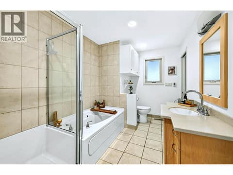 Photo 21 of 233 MONMOUTH Drive, Sahali, Kamloops
