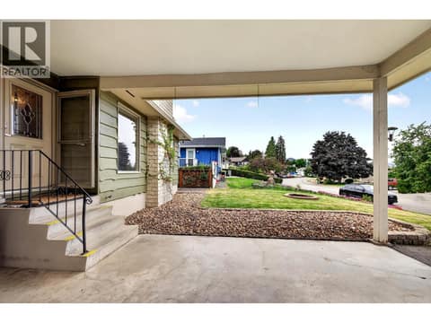 Photo 37 of 233 MONMOUTH Drive, Sahali, Kamloops