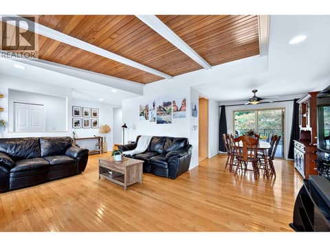 Photo 5 of 233 MONMOUTH Drive, Sahali, Kamloops
