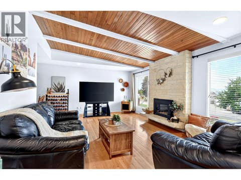 Photo 7 of 233 MONMOUTH Drive, Sahali, Kamloops