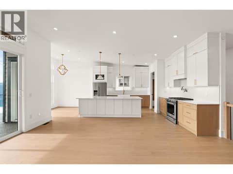 Photo 5 of 8924 Tavistock Road, Adventure Bay, Vernon