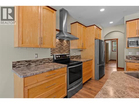 Photo 14 of 750 Firwood Road, Fintry, Kelowna