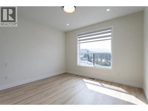 Photo 31 of 1136 Hume Avenue, Black Mountain, Kelowna