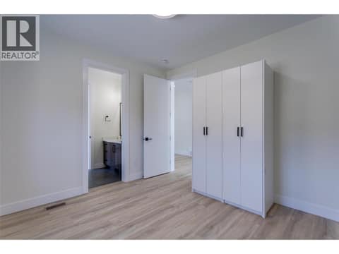 Photo 35 of 1136 Hume Avenue, Black Mountain, Kelowna