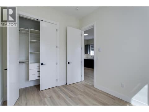 Photo 37 of 1136 Hume Avenue, Black Mountain, Kelowna