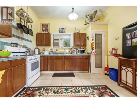 Interior of carriage home, open concept kitchen and living at 3304 Sidney Crescent, Armstrong/ Spall., Spallumcheen