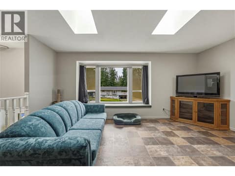 Main home - living room at 3304 Sidney Crescent, Armstrong/ Spall., Spallumcheen