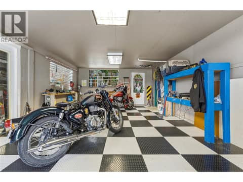 Main home - Workshop at 3304 Sidney Crescent, Armstrong/ Spall., Spallumcheen