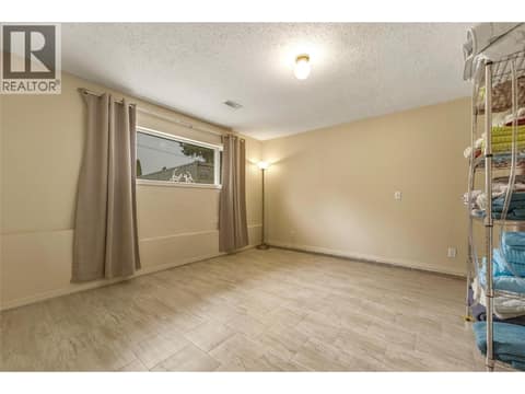 Suite in main home - Bedroom at 3304 Sidney Crescent, Armstrong/ Spall., Spallumcheen