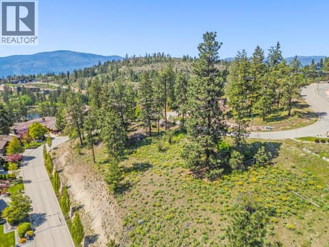 Photo 11 of 501 Vardon Lane, Predator Ridge, Vernon