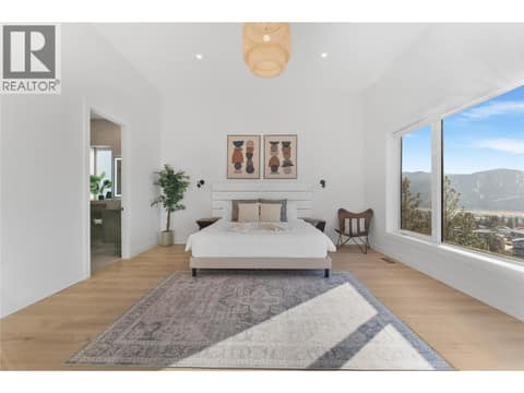 Photo 15 of 2703 HAWTHORN Drive, Wiltse/Valleyview, Penticton