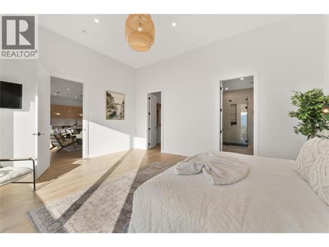 Photo 18 of 2703 HAWTHORN Drive, Wiltse/Valleyview, Penticton