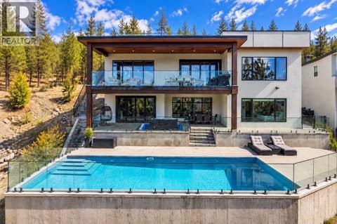 Photo 2 of 2703 HAWTHORN Drive, Wiltse/Valleyview, Penticton
