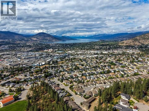 Photo 6 of 2703 HAWTHORN Drive, Wiltse/Valleyview, Penticton